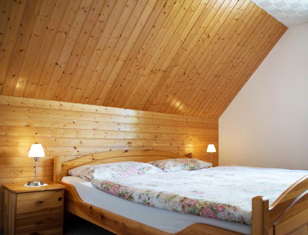 Ferienwohnung Schwarzwaldhof Titisee-Neustadt Habitación foto