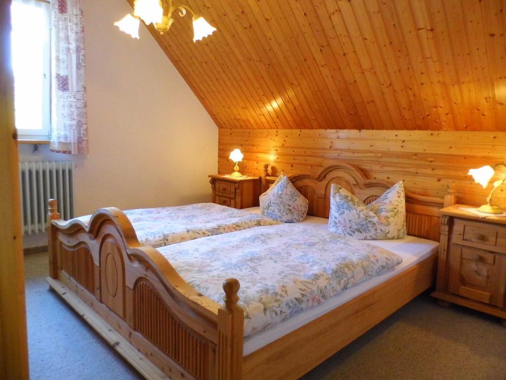 Ferienwohnung Schwarzwaldhof Titisee-Neustadt Habitación foto